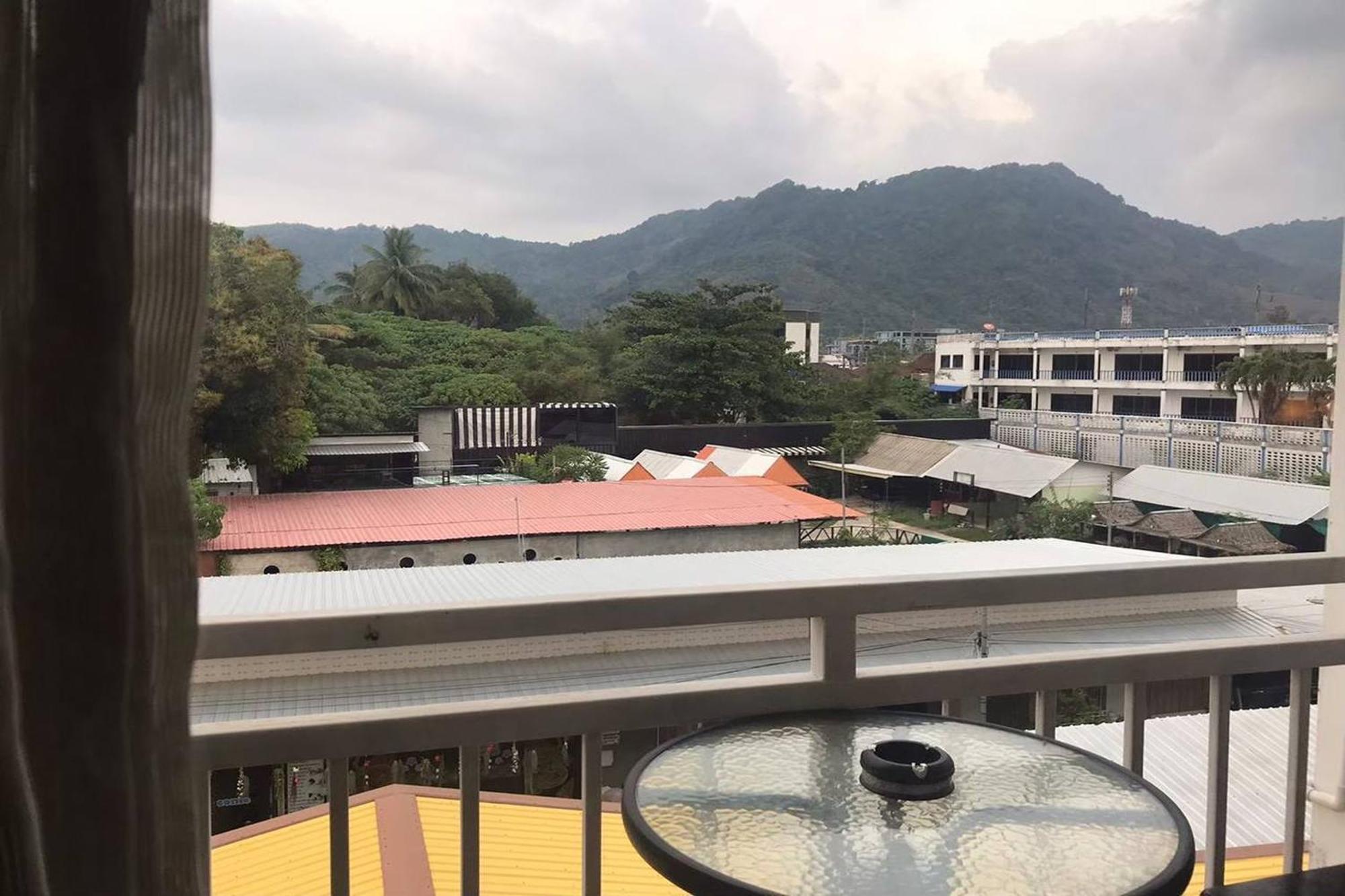Praew Mansion Hotel Kamala Beach Exterior foto